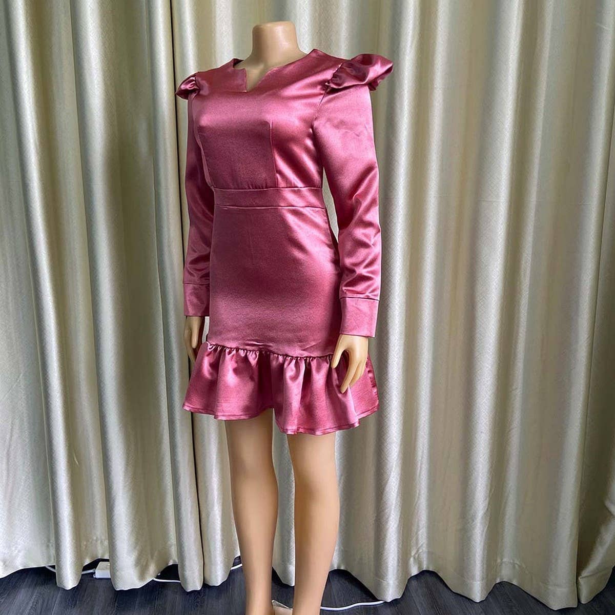 AUTUMN AND WINTER PLUS SIZE RUFFLED HEM HIP DRESS_CWDSD6166