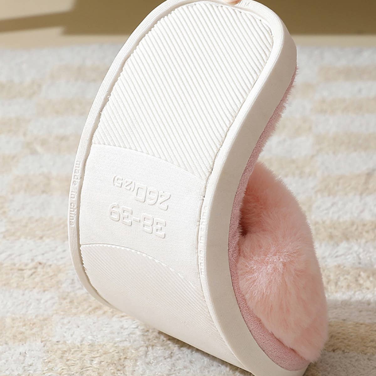 FAUX RABBIT FUR SLIPPERS FOR WOMEN_CWSHS0284