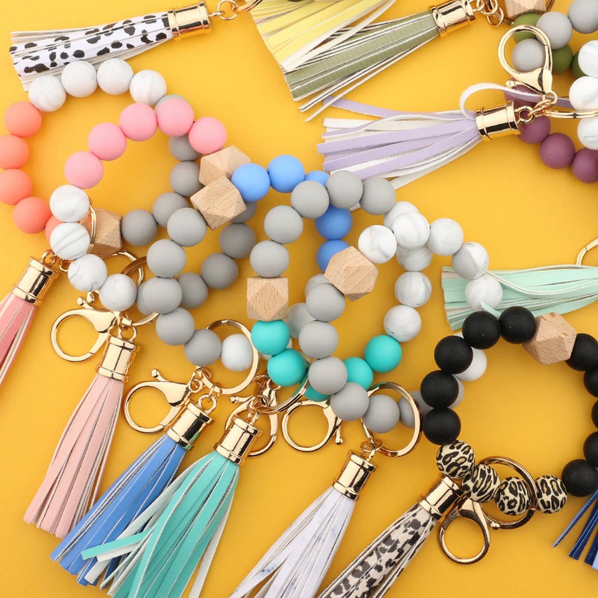 COLORFUL KEYCHAIN TASSEL BRACELET_CWAJE0655
