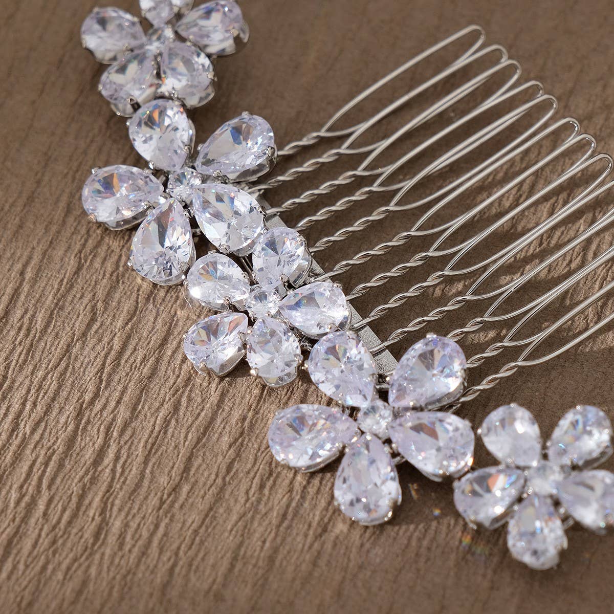 SIMPLE AND VERSATILE FLOWER BRIDAL COMB SET_CWAHA2775