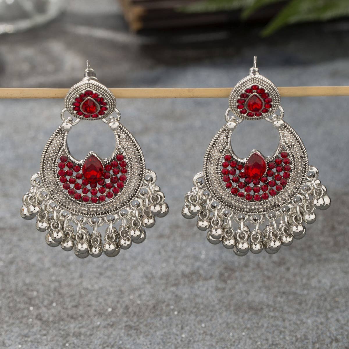 RETRO GEOMETRIC COLOR TASSEL EARRINGS_CWAHA2485