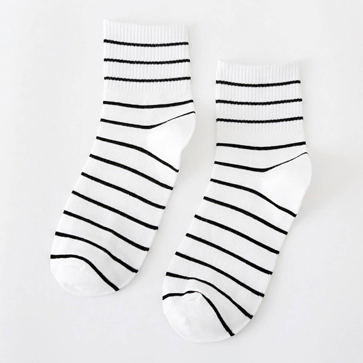 STRIPE CASUAL TRENDY CREW SOCKS_CWMS098