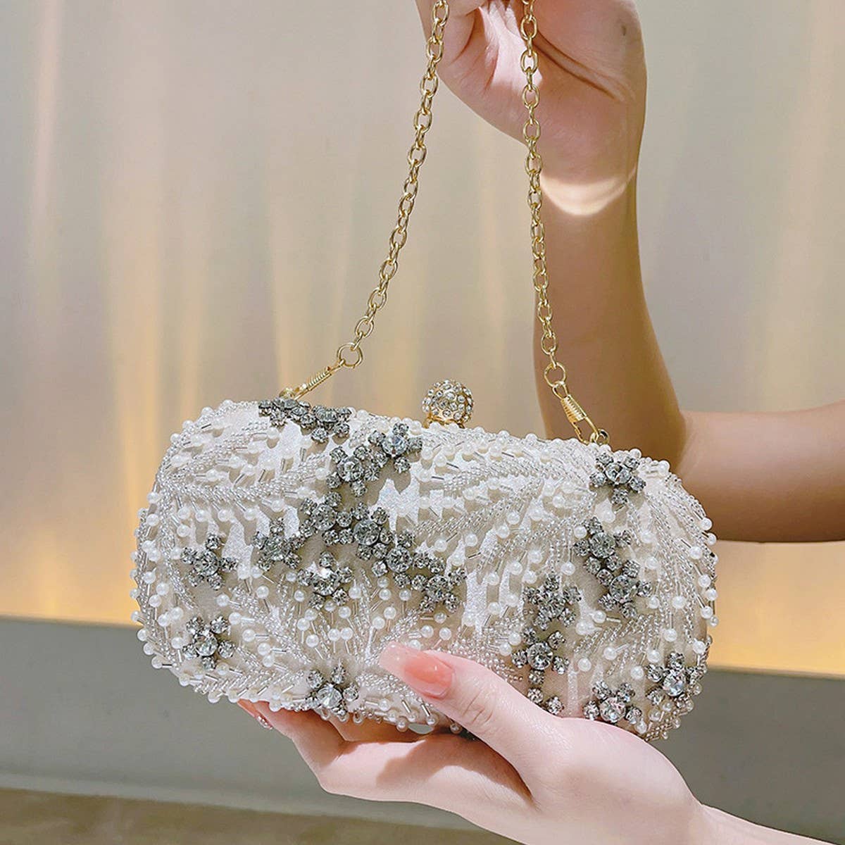 TEMPERAMENT NICHE HANDMADE BEADED PEARL BAG_CWAB2535