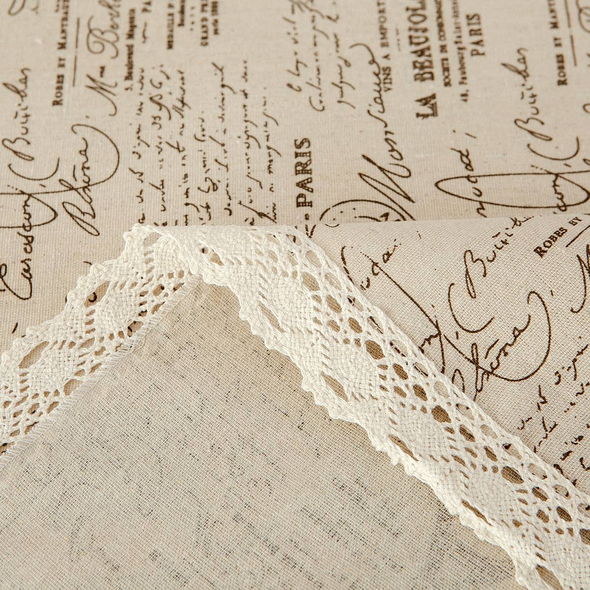 Tower Small Crown With Lace Tablecloth_Cwmm0969