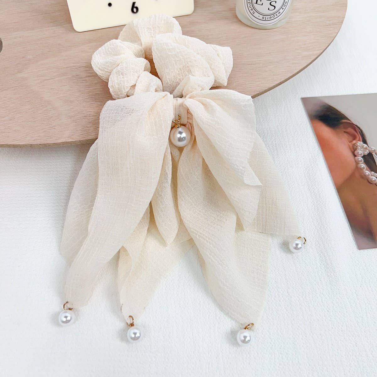 ELEGANT AND FRESH DOPAMINE HAIR BAND_CWAHA1605