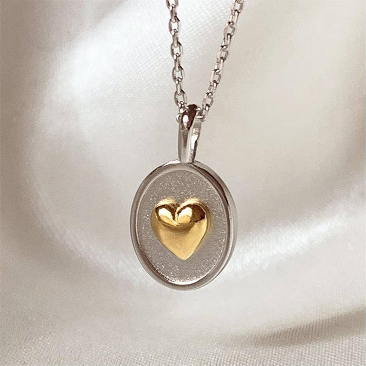 Womens Two-Tone Heart Oval Pendant Necklace_Cwmm5556