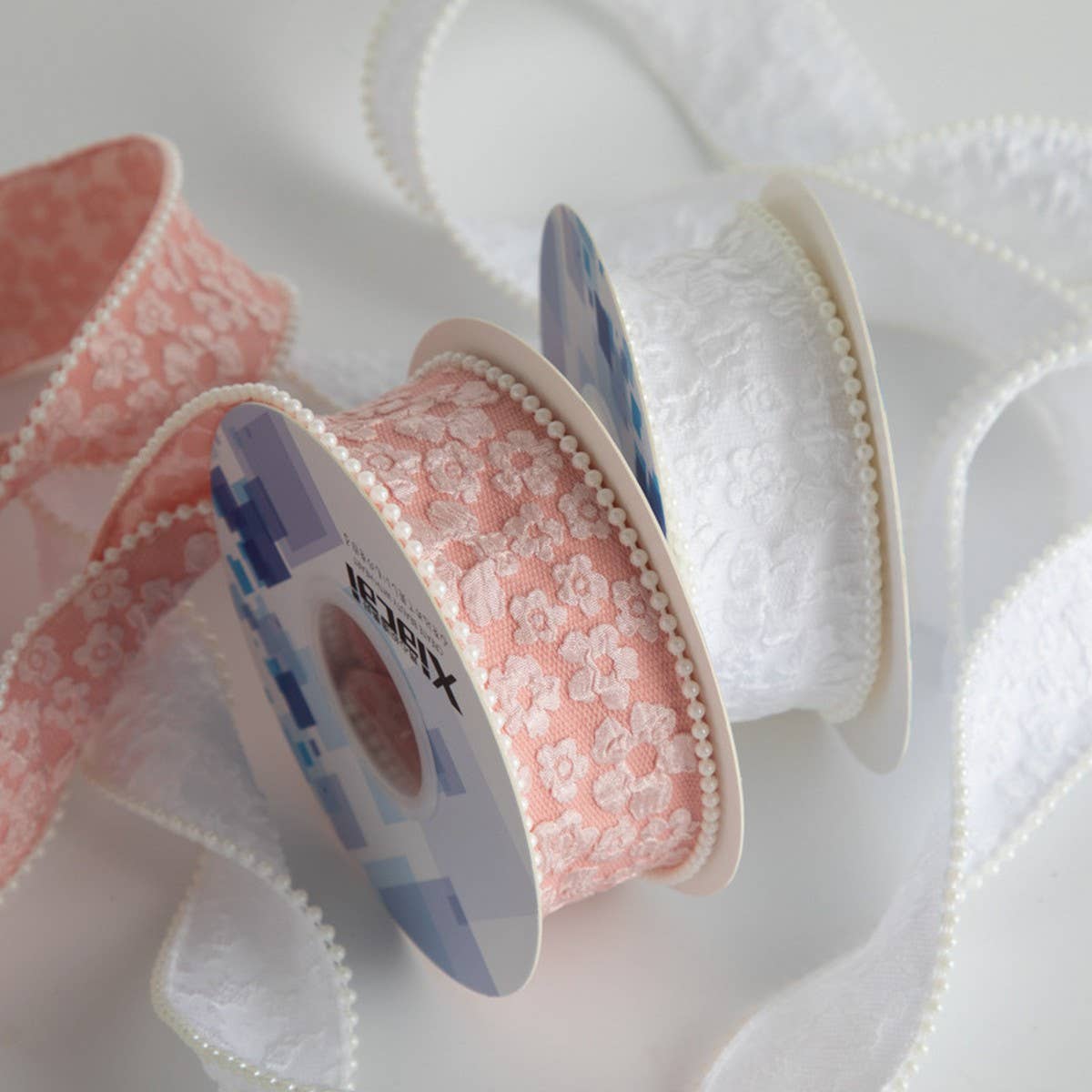 DIY FLORAL RIBBON WITH THREE DIMENSIONAL PATTERN_CWMM5762