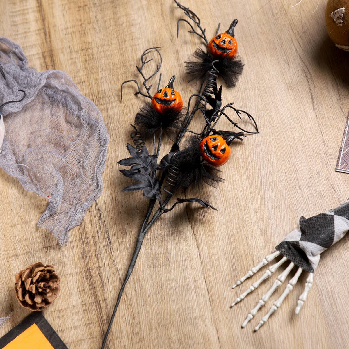 Halloween Black Pumpkin & Maple Leaf Bouquet_Cwmm9824