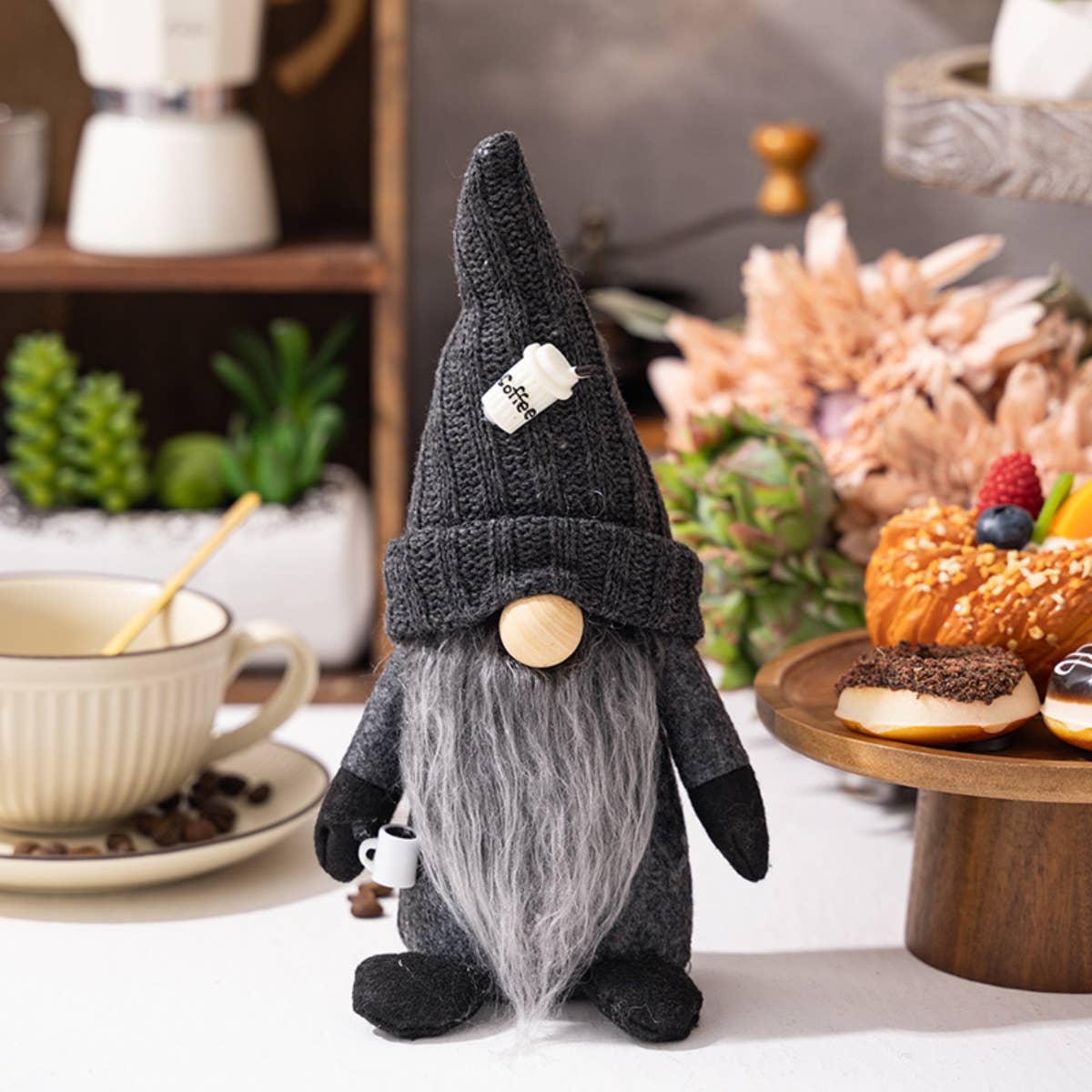 Cwasc1949_Pointy Hat Rudolph Dwarf Coffee Doll Decoration
