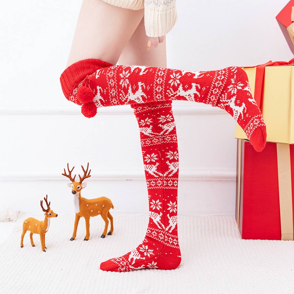 CHRISTMAS ELK BALL LONG KNEE HIGH SOCKS_CWMS0864