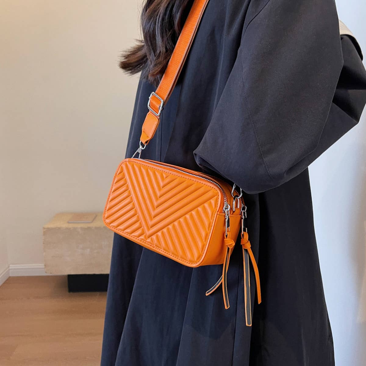 2024 WIDE SHOULDER CROSSBODY BAG_CWAB2708