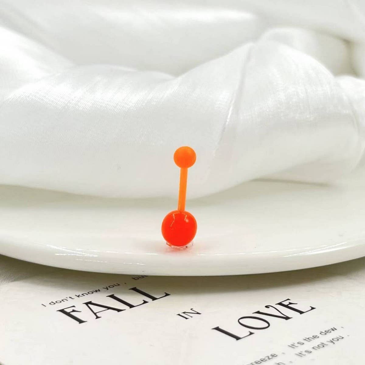 GLOW IN DARK BELLY RING UV FLEXIBLE BAR_CWMM9184