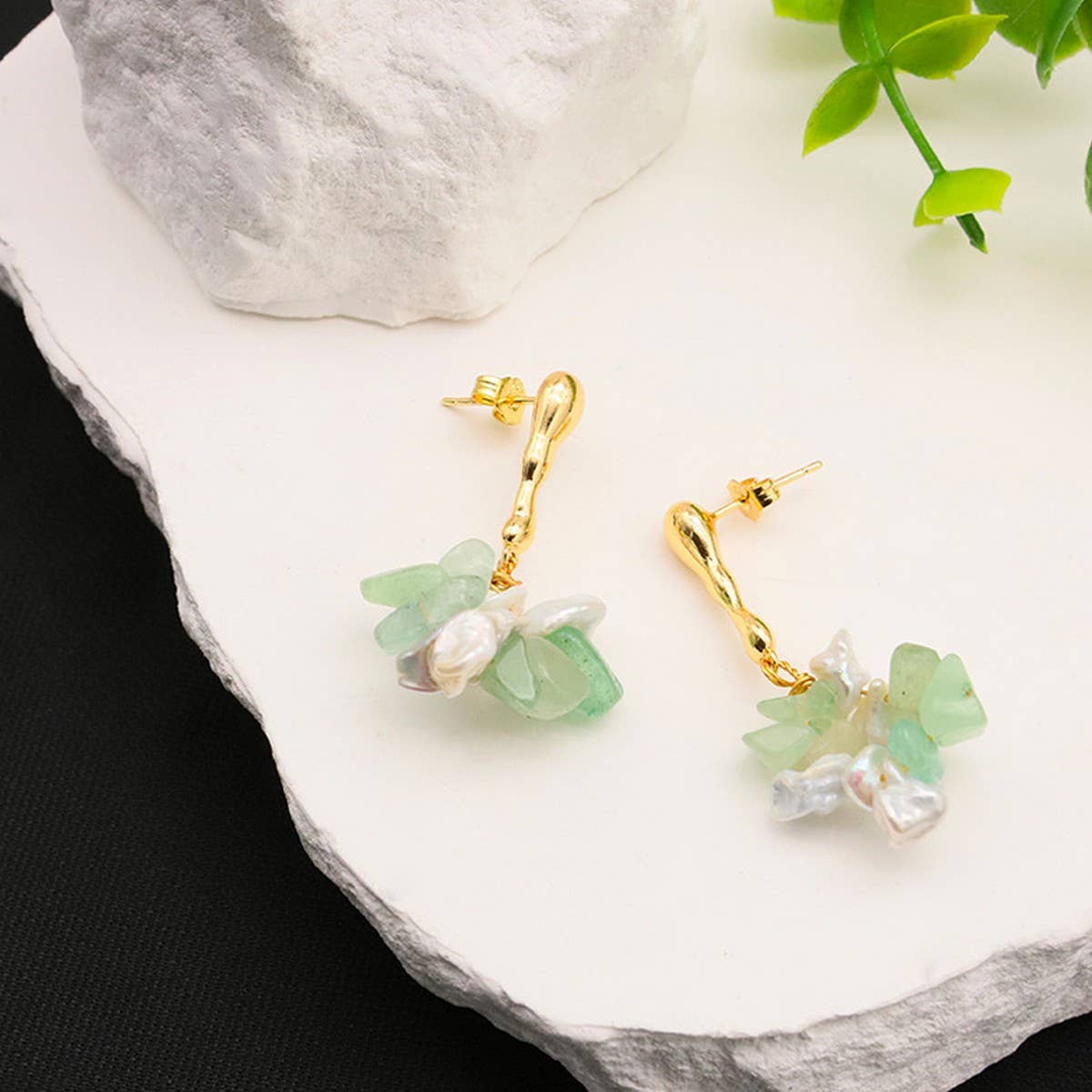 Versatile And Refreshing Natural Pearl Earrings