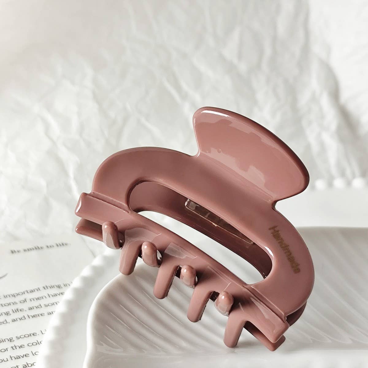 Elegant Acetate Hair Claw ? Princess Head Clip_Cwaha07171