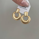 GORGEOUS GOLD ROUND EARRINGS STUDS_CWAJE1339