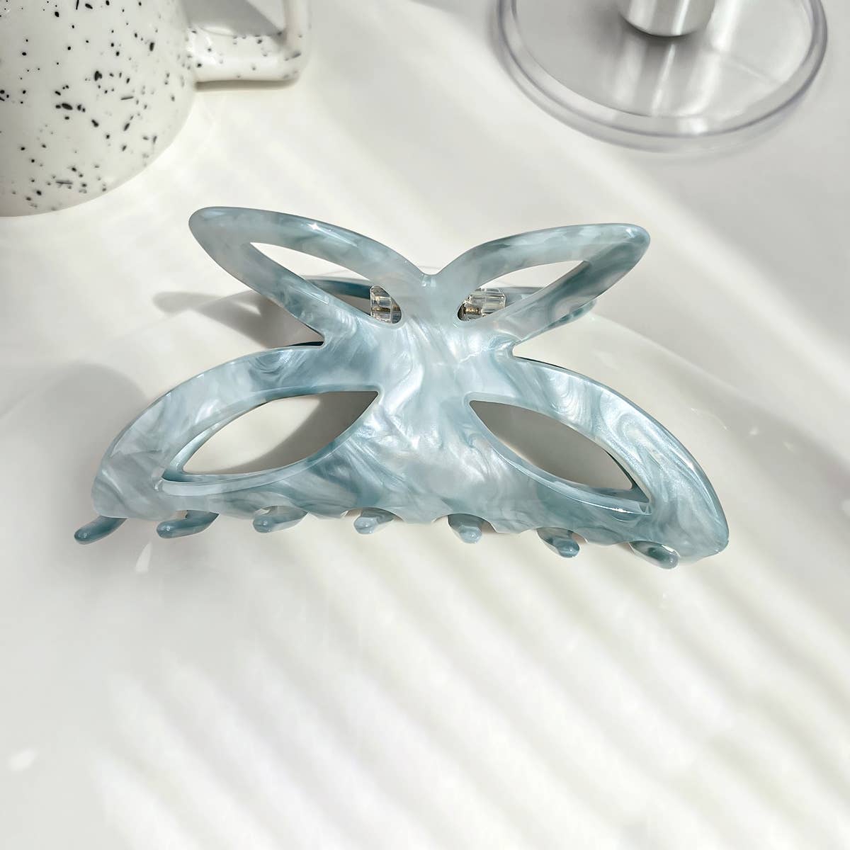 TEMPERAMENT BUTTERFLY SWEET HOLLOW HAIRPIN_CWAHA2089