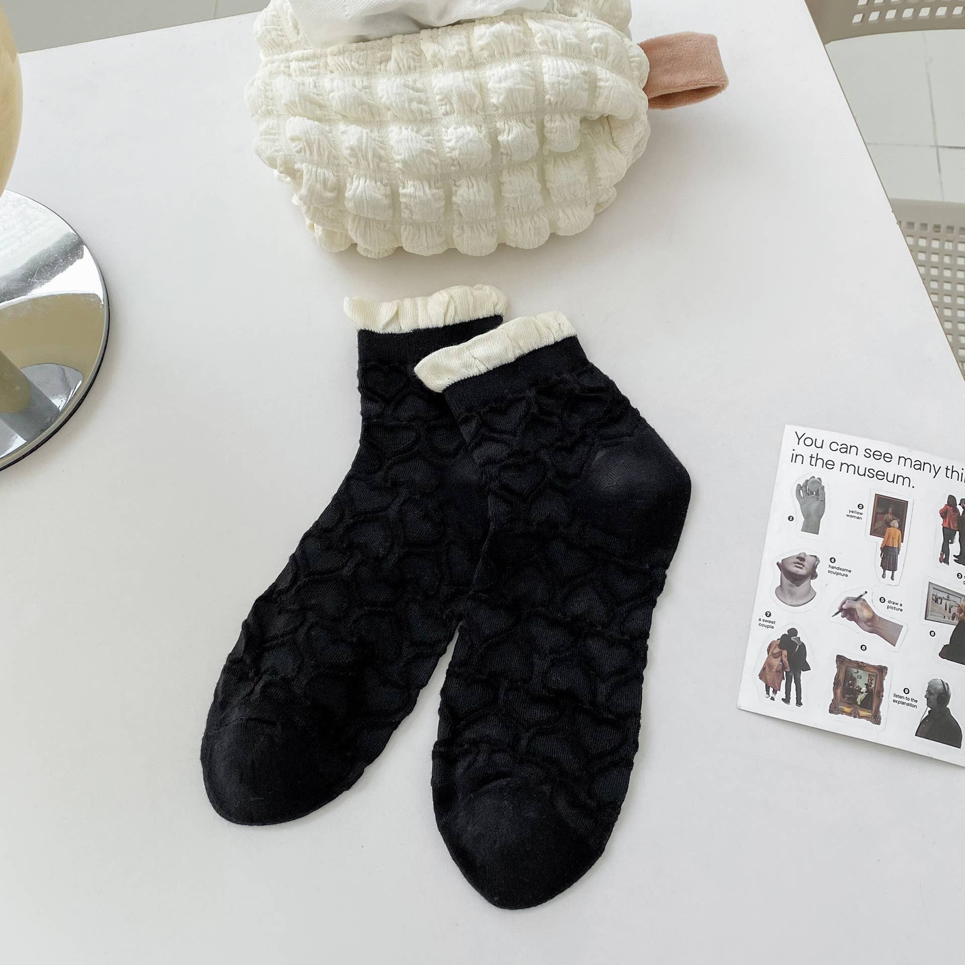 RHOMBUS HEART PATTERN RUFFLE ANKLE SOCKS_CWMS0492