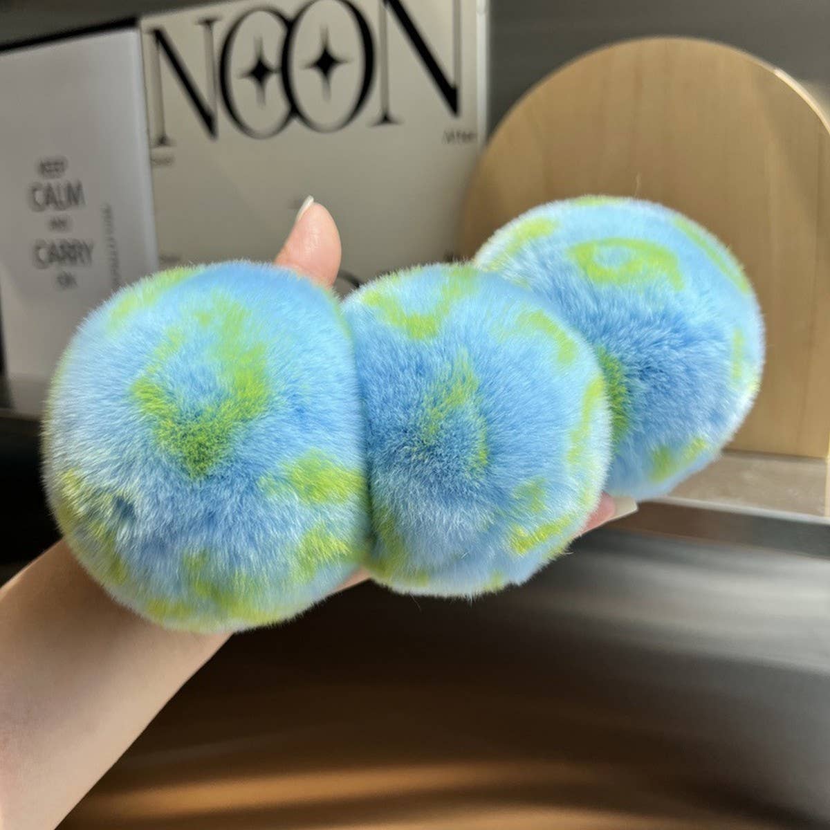 CUTE FUR BALL CAR KEYCHAIN BAG PENDANT GIFT_CWMM2511