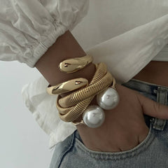 FASHIONABLE OPEN METAL DESIGN BRACELET_CWMM3079