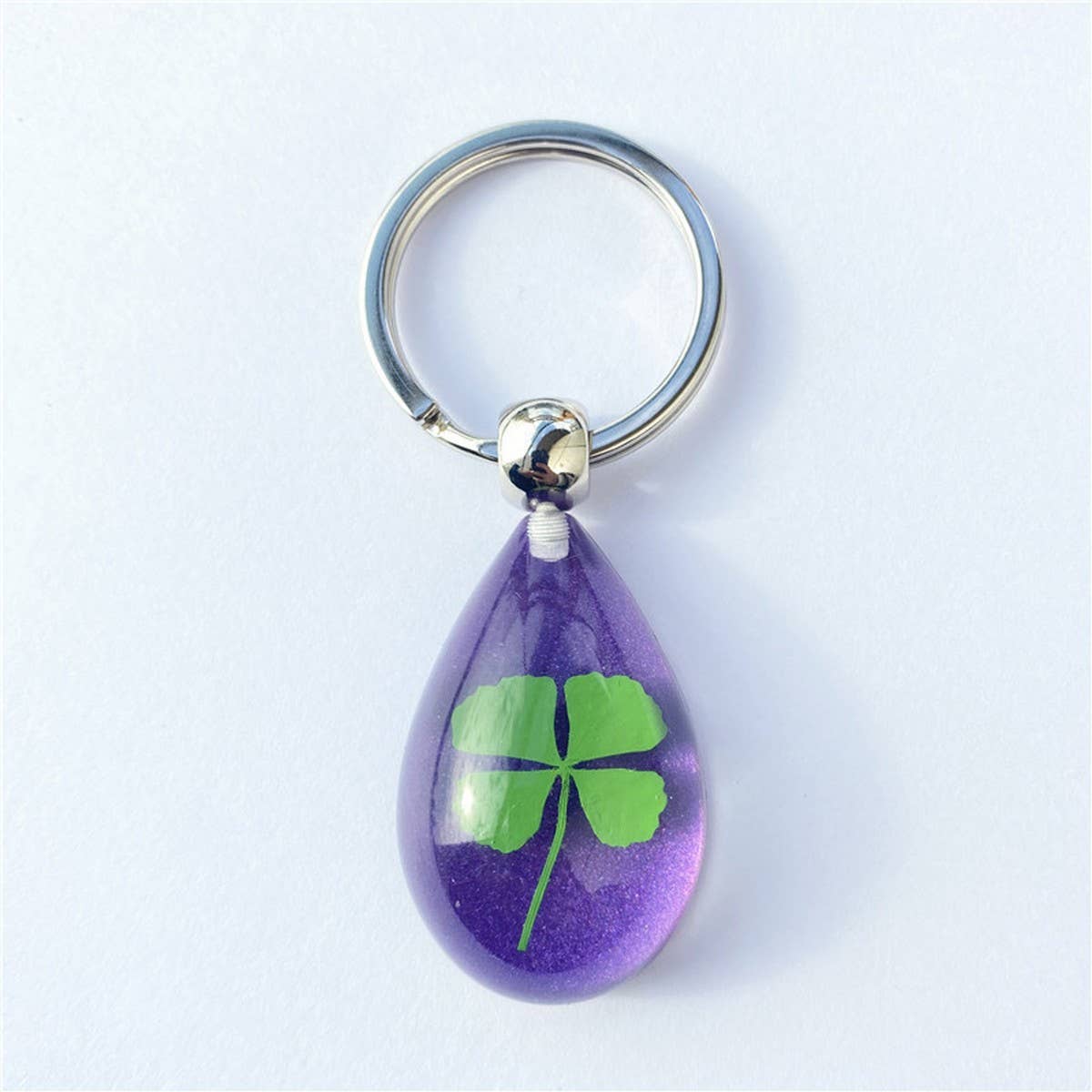 CREATIVE NEW FOUR LEAF CLOVER LUMINOUS KEYCHAIN_CWMM3708
