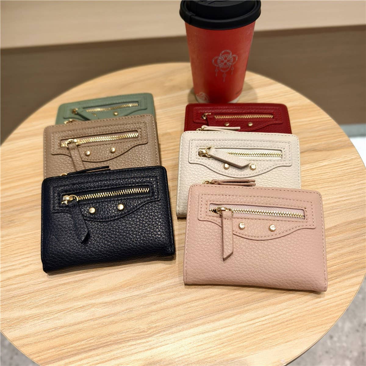 Minimalist Zip Wallet With Studded Details_Cwab06234
