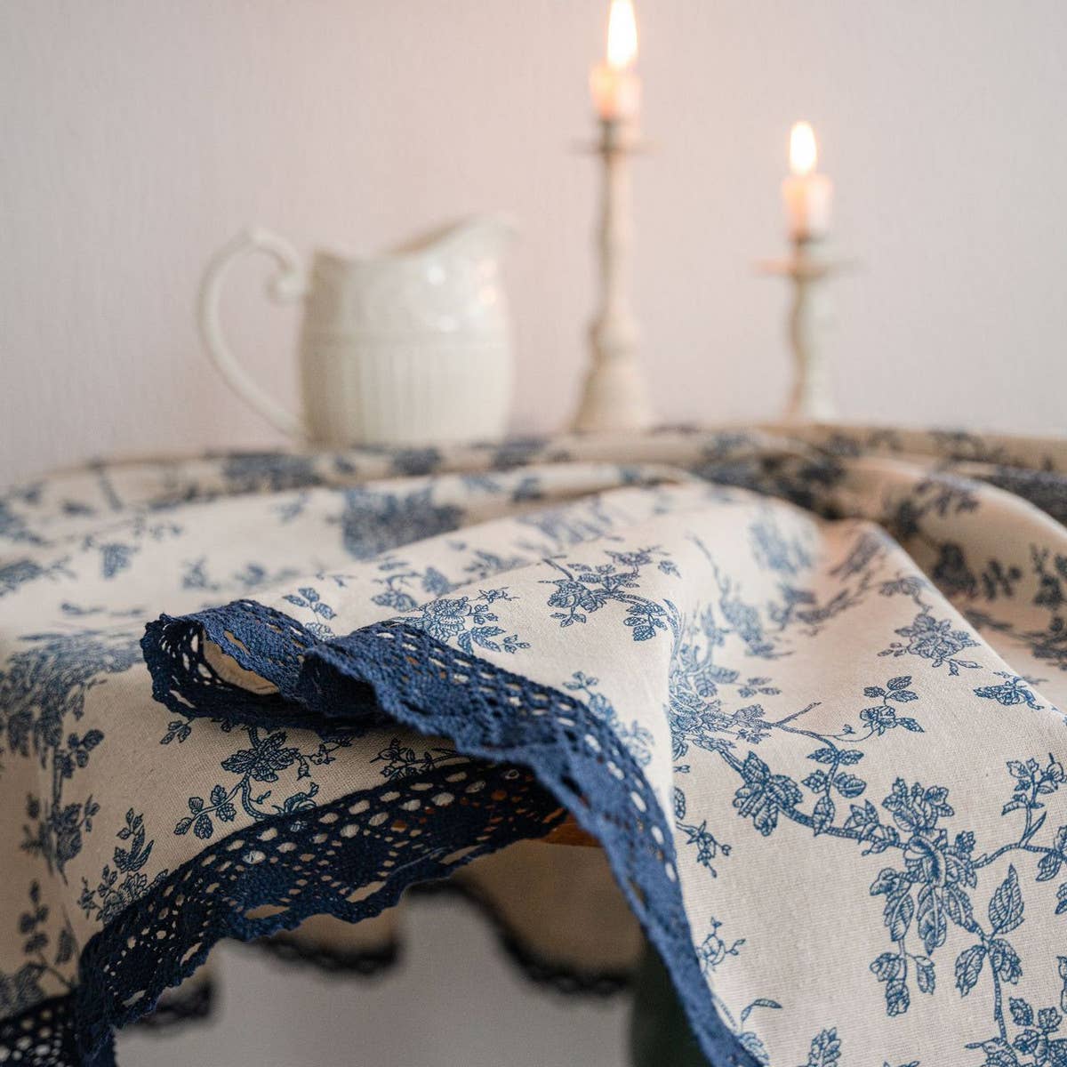 Vintage Blue Rose Print Tablecloth_Cwmm0958