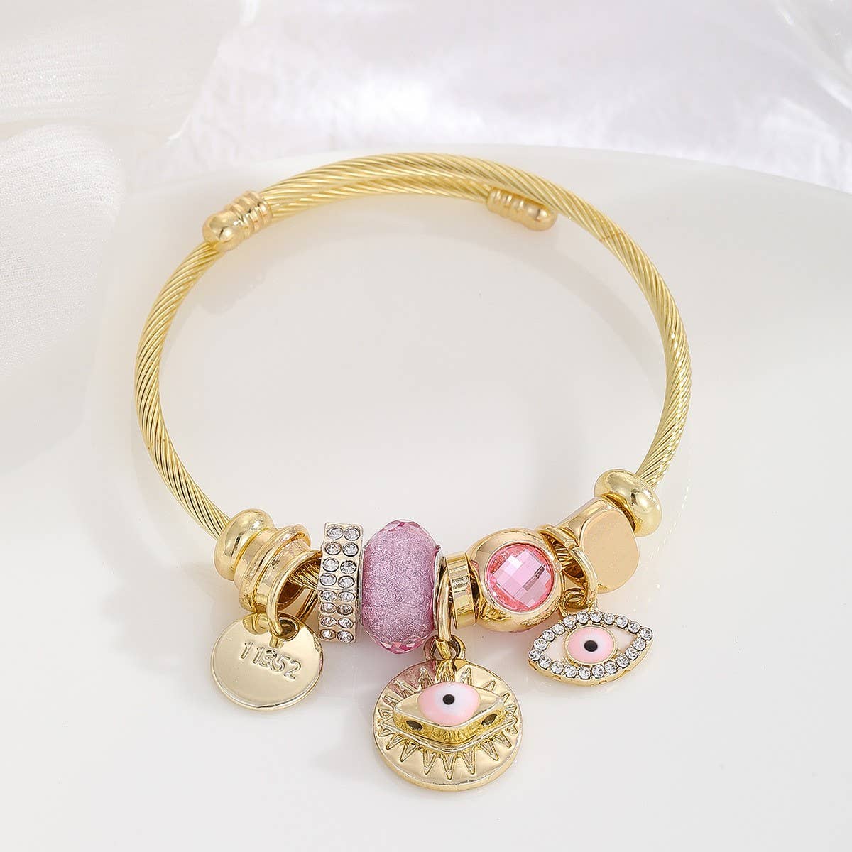 ELEGANT ALLOY COUPLE BRACELET WITH CRYSTAL PENDANT_CWMM8479