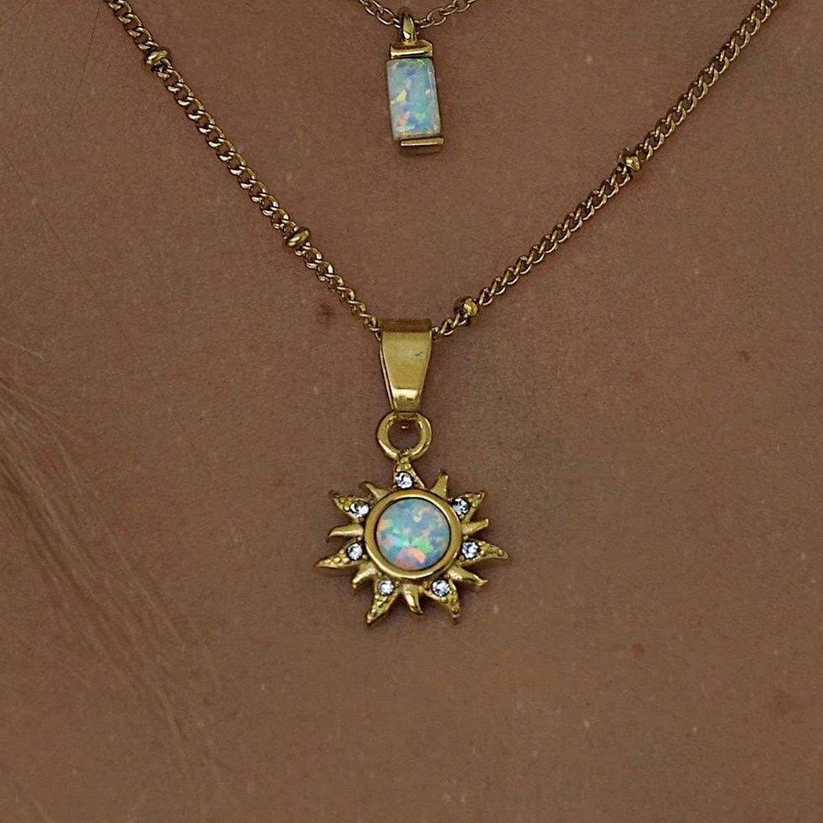CREATIVE NATURAL STONE SUN PENDANT NECKLACE_CWMM5655