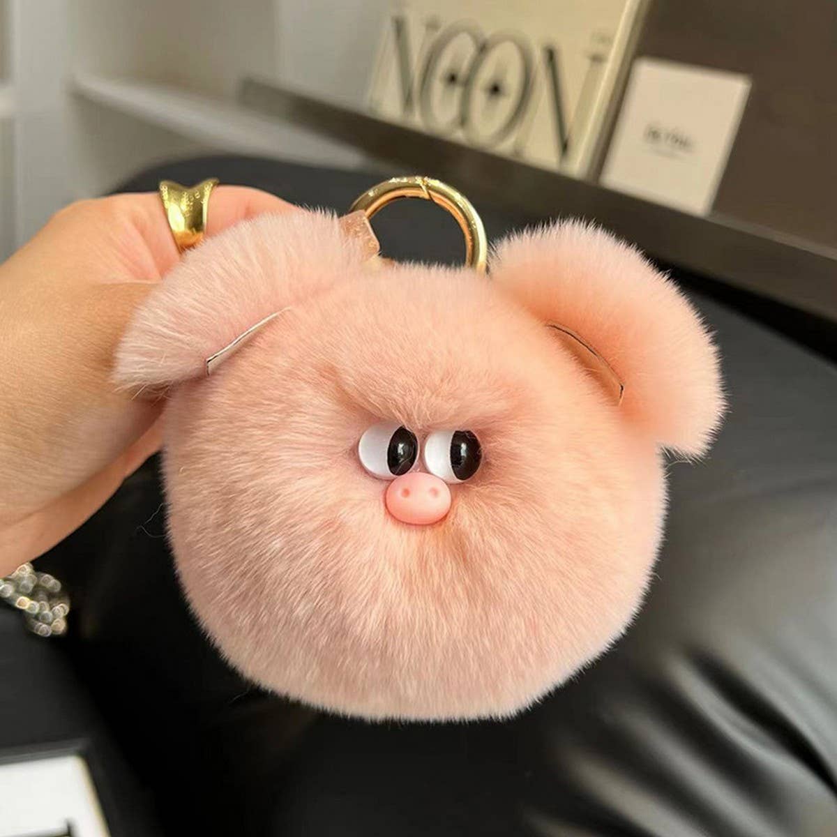CUTE PIG PLUSH CAR KEYCHAIN BAG ACCESSORIES_CWMM2589
