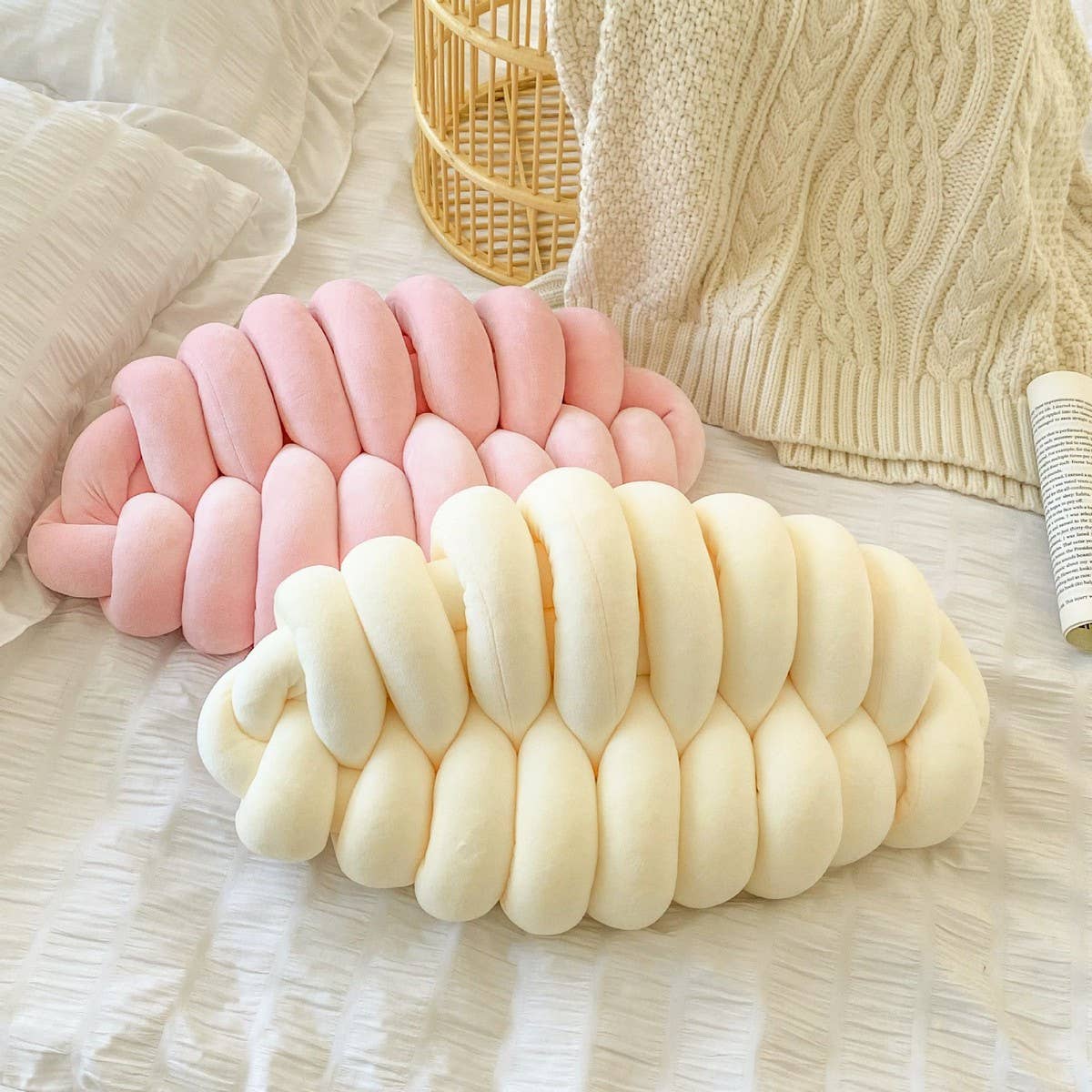 CATERPILLAR WOVEN PILLOW CUSHION_CWMM0860