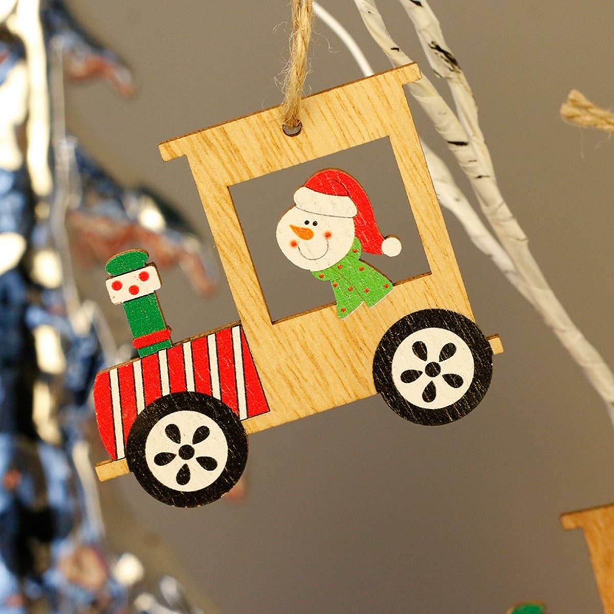 PAINTED CANDY TRAIN WOOD ORNAMENT FOR XMAS_CWAJE5319