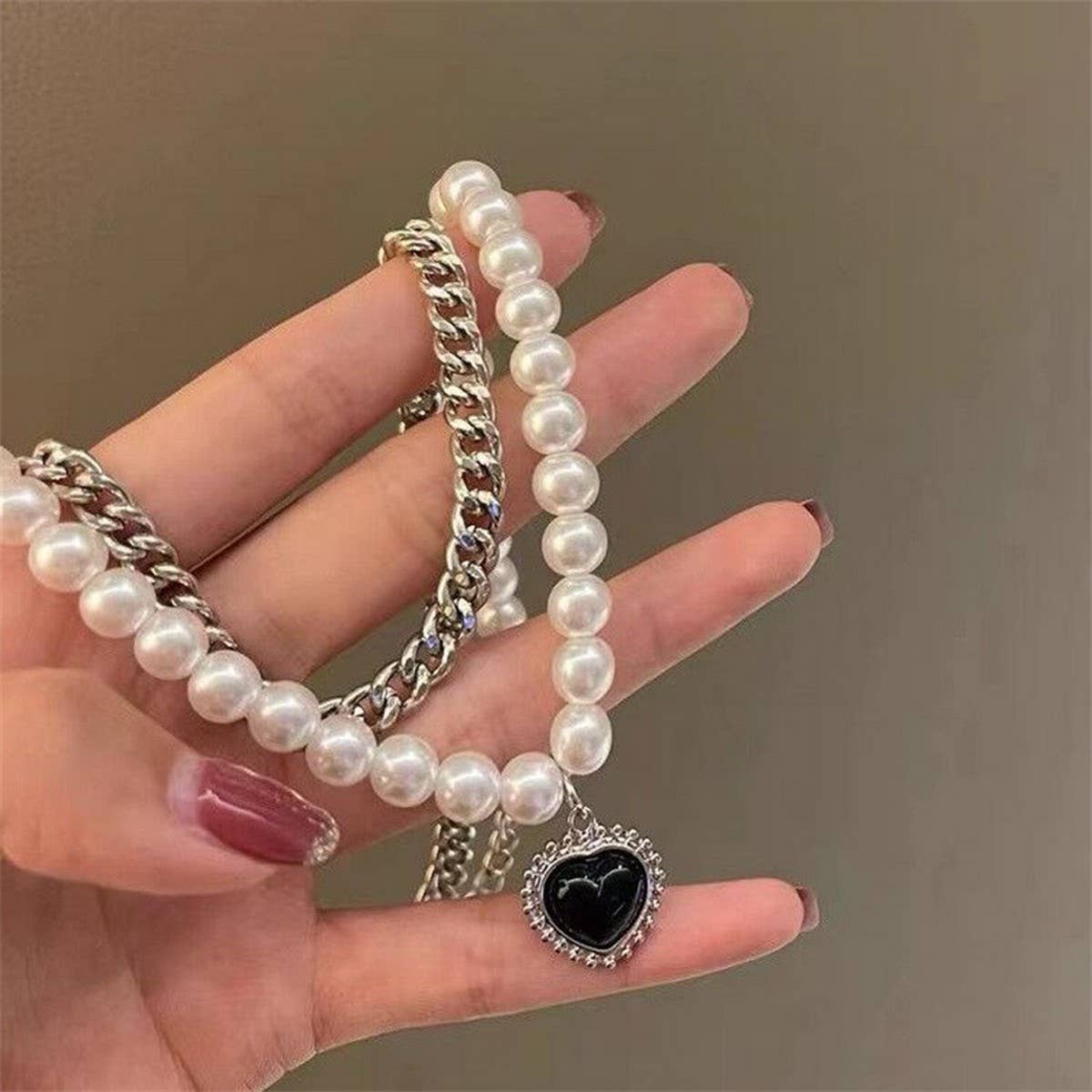 TEMPERAMENT EXAGGERATED HEART PENDANT NECKLACE_CWAJE2002