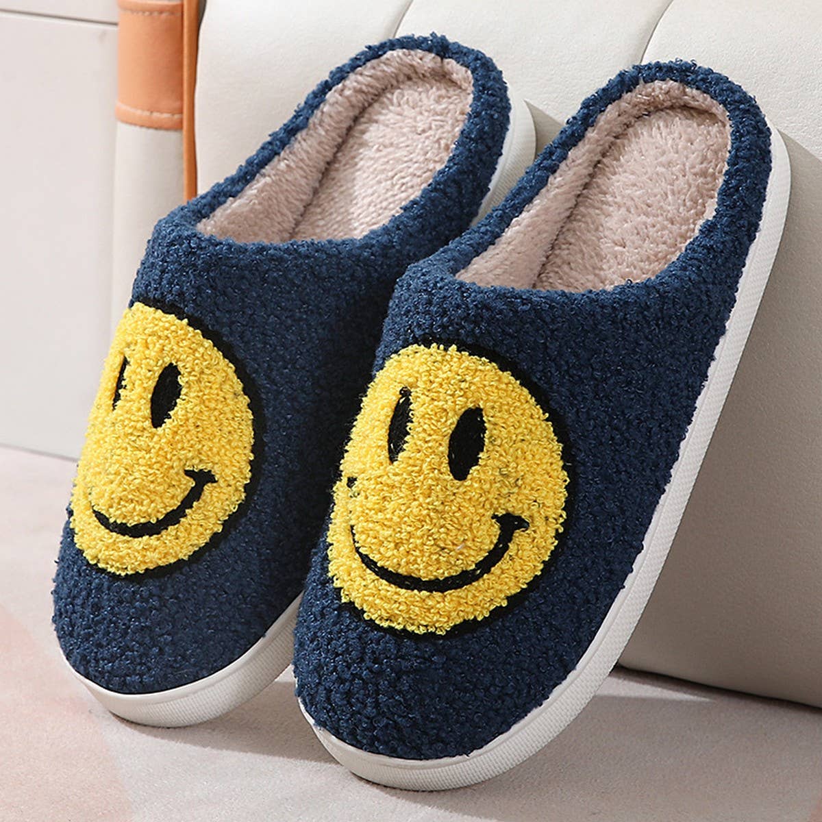CUTE CARTOON SMILING FACE FABRIC SLIPPERS_CWSHS0254