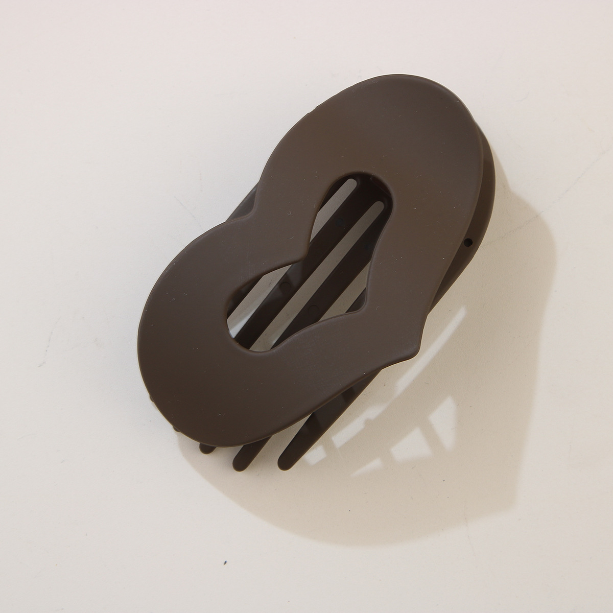 LOVE SHAPE DUCKBILL CLIP NO SLIP HALF UP PIN_CWAHA6516