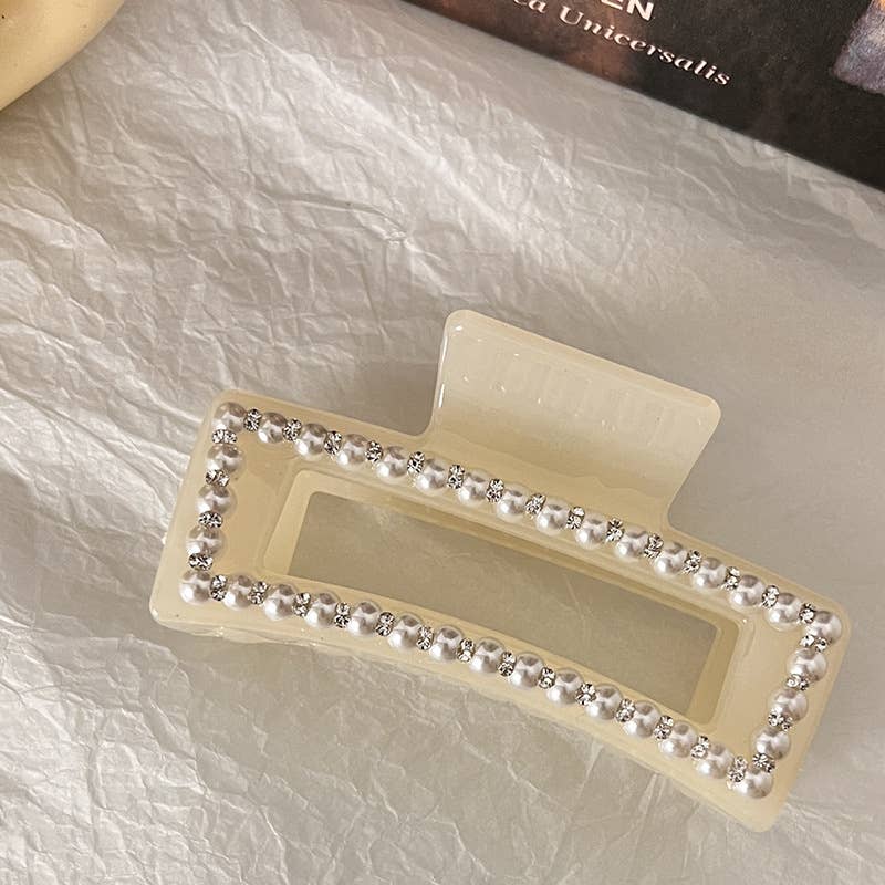 PEARL GEOMETRIC HAIR CLAW FRENCH STYLE CLIP_CWAHA0618