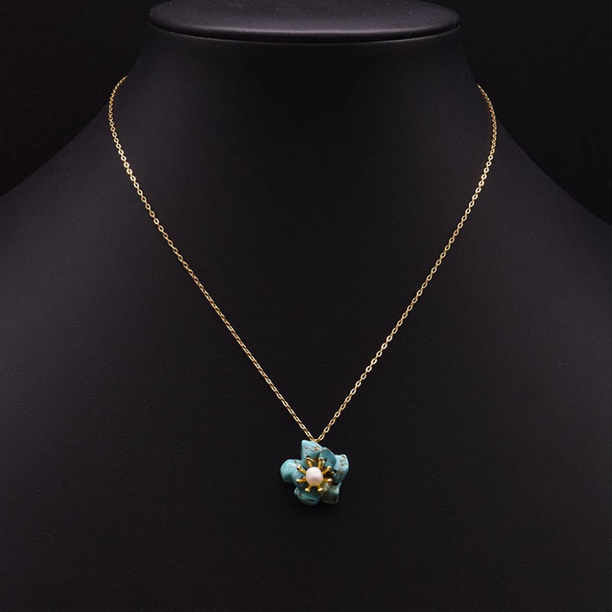 Womens Natural Freshwater Pearl Necklace