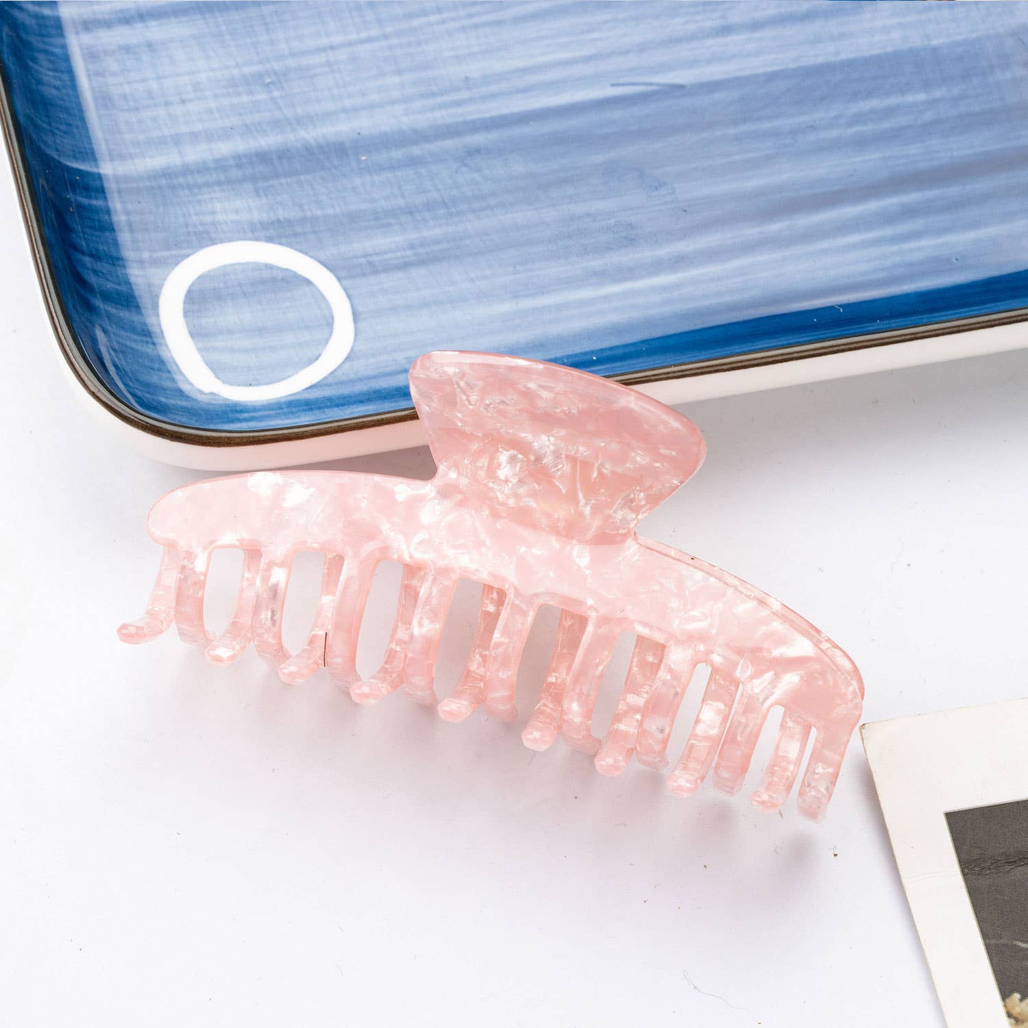 SHARK HAIR CLAW FOR WOMEN UPDO DAILY STYLING_CWAHA0324