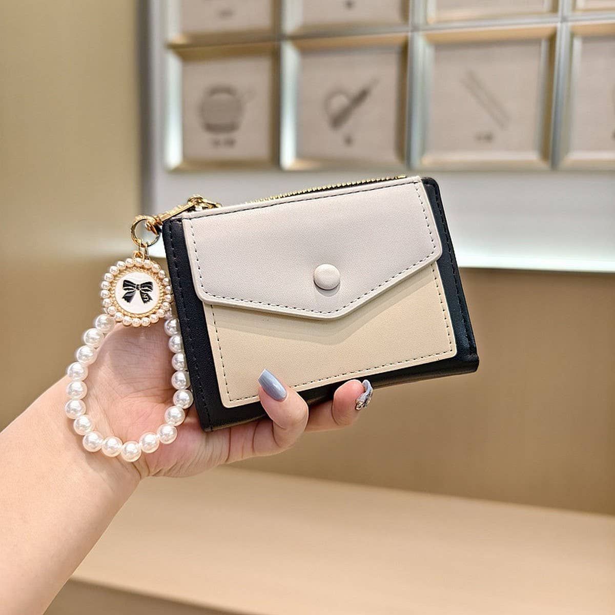 Unique Design Cute Two-Tone Pearl Wallet_Cwab06246
