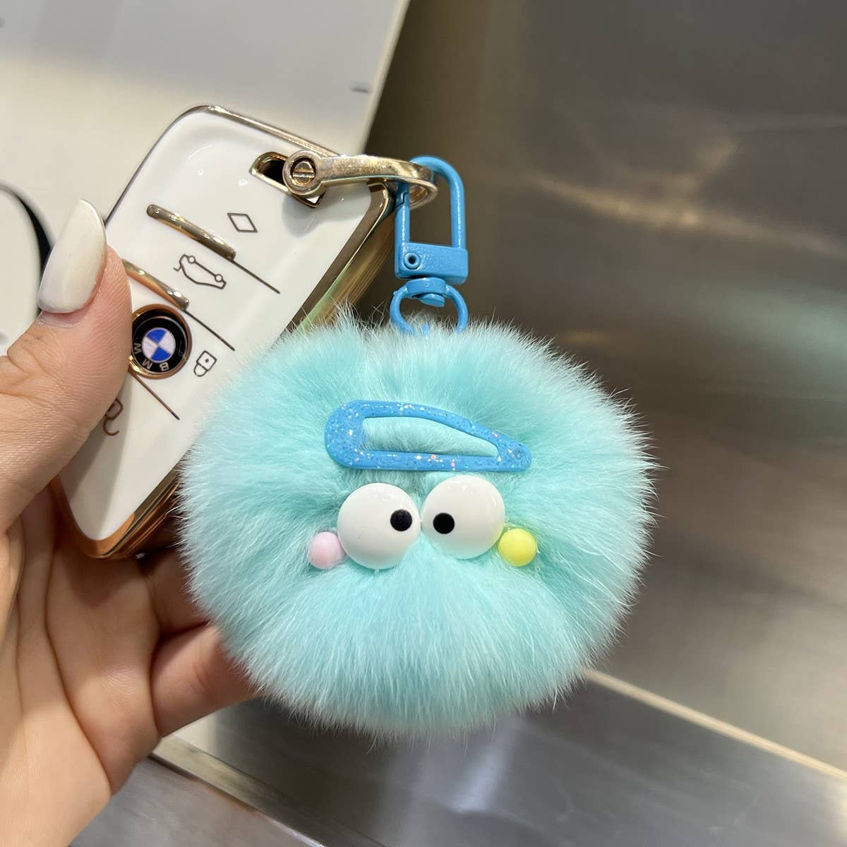 CUTE HAIRPIN SMALL FUR BALL KEYCHAIN PENDANT_CWMM2603