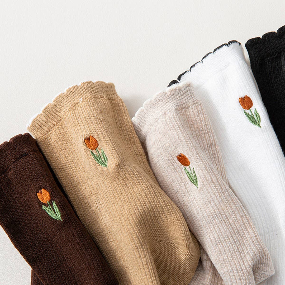 FLORAL EMBROIDERED COTTON SOCKS_CWMS0510