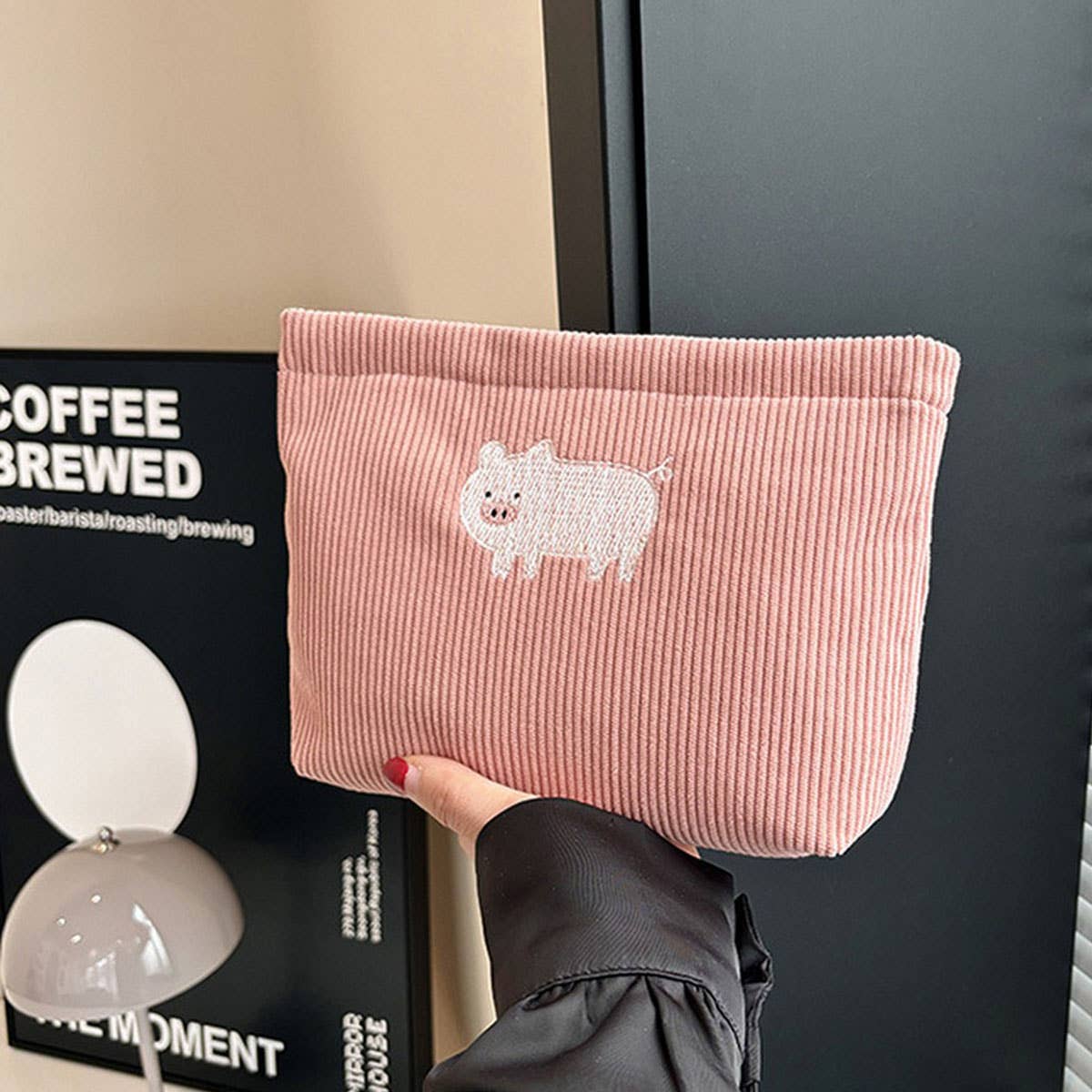 NEW SIMPLE CARTOON EMBROIDERED COSMETIC BAG_CWAB4417