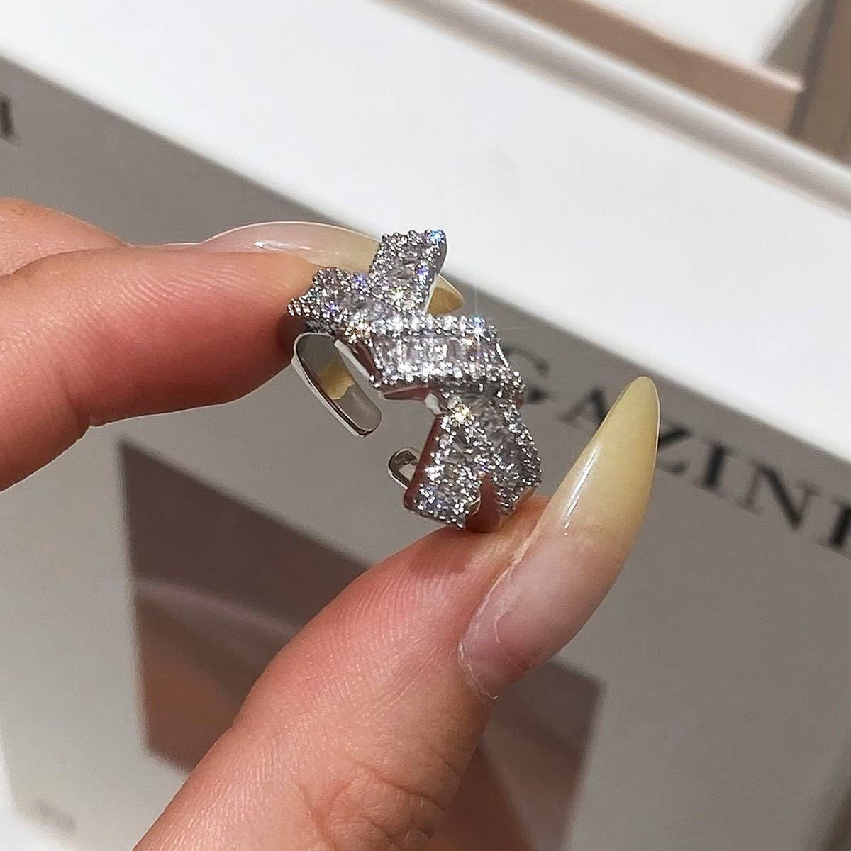 FASHIONABLE LUXURY COOL STYLE RING FOR WOMEN_CWAJE3100