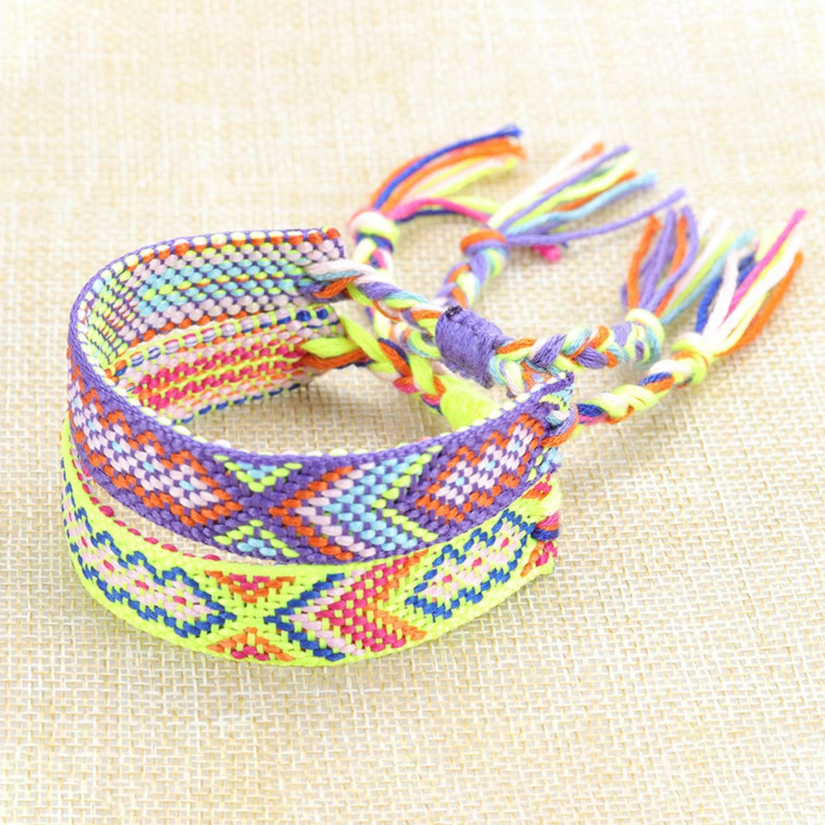 ETHNIC STYLE COLORFUL TASSEL WOVEN BRACELET_CWAJE0709