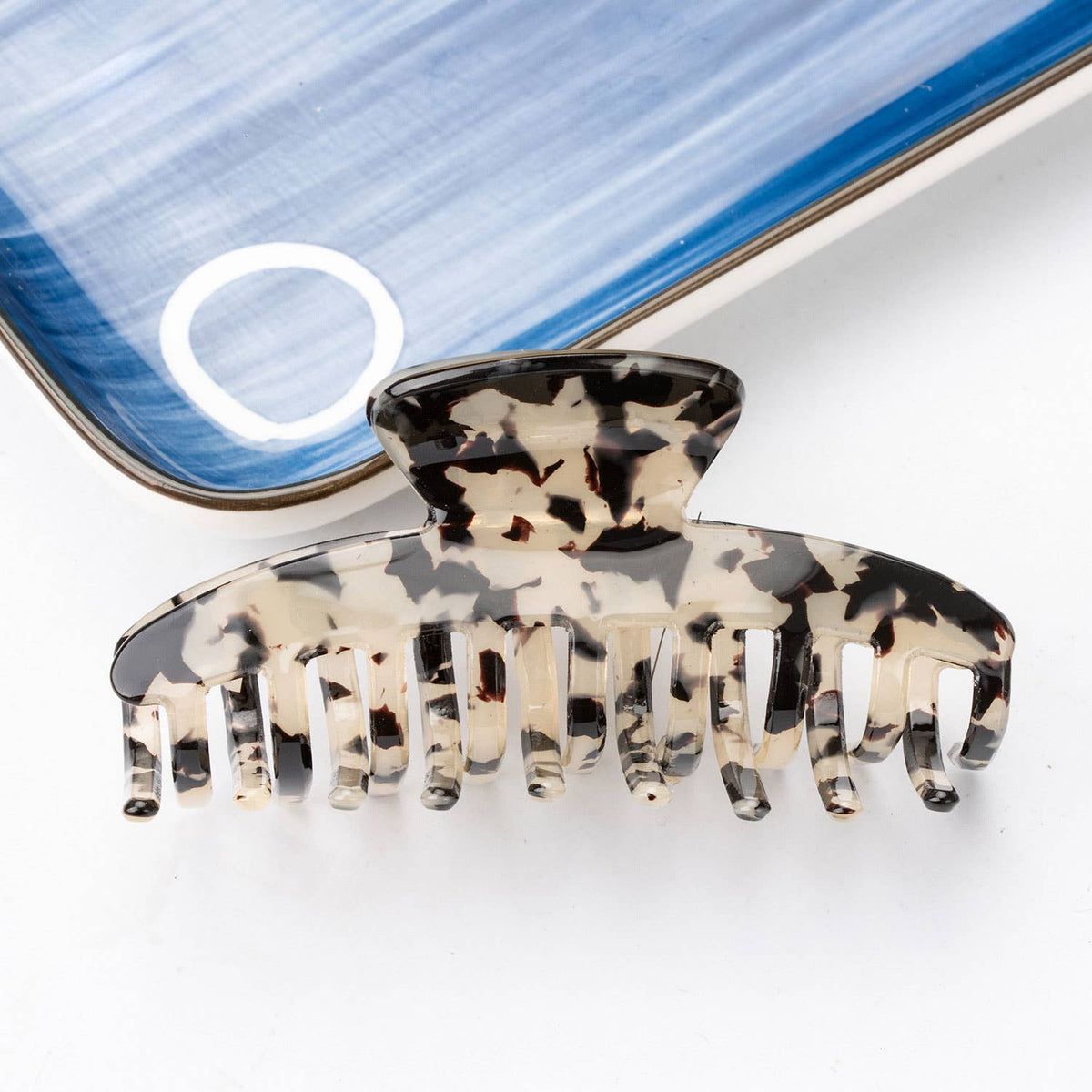 SHARK HAIR CLAW FOR WOMEN UPDO DAILY STYLING_CWAHA0324