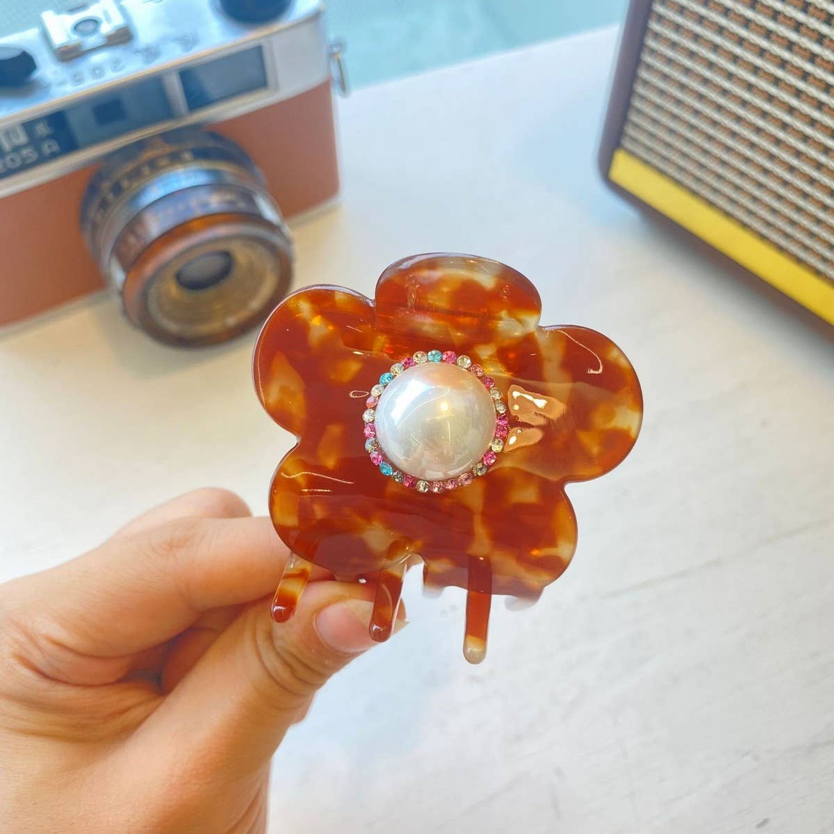 FLORAL HAIR CLIP PEARL AND RHINESTONE PETAL CLIP_CWASC1606