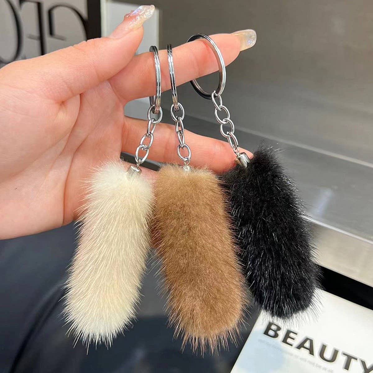 MINI CUTE PLUSH TAIL CAR KEYCHAIN BAG PENDANT_CWMM2537