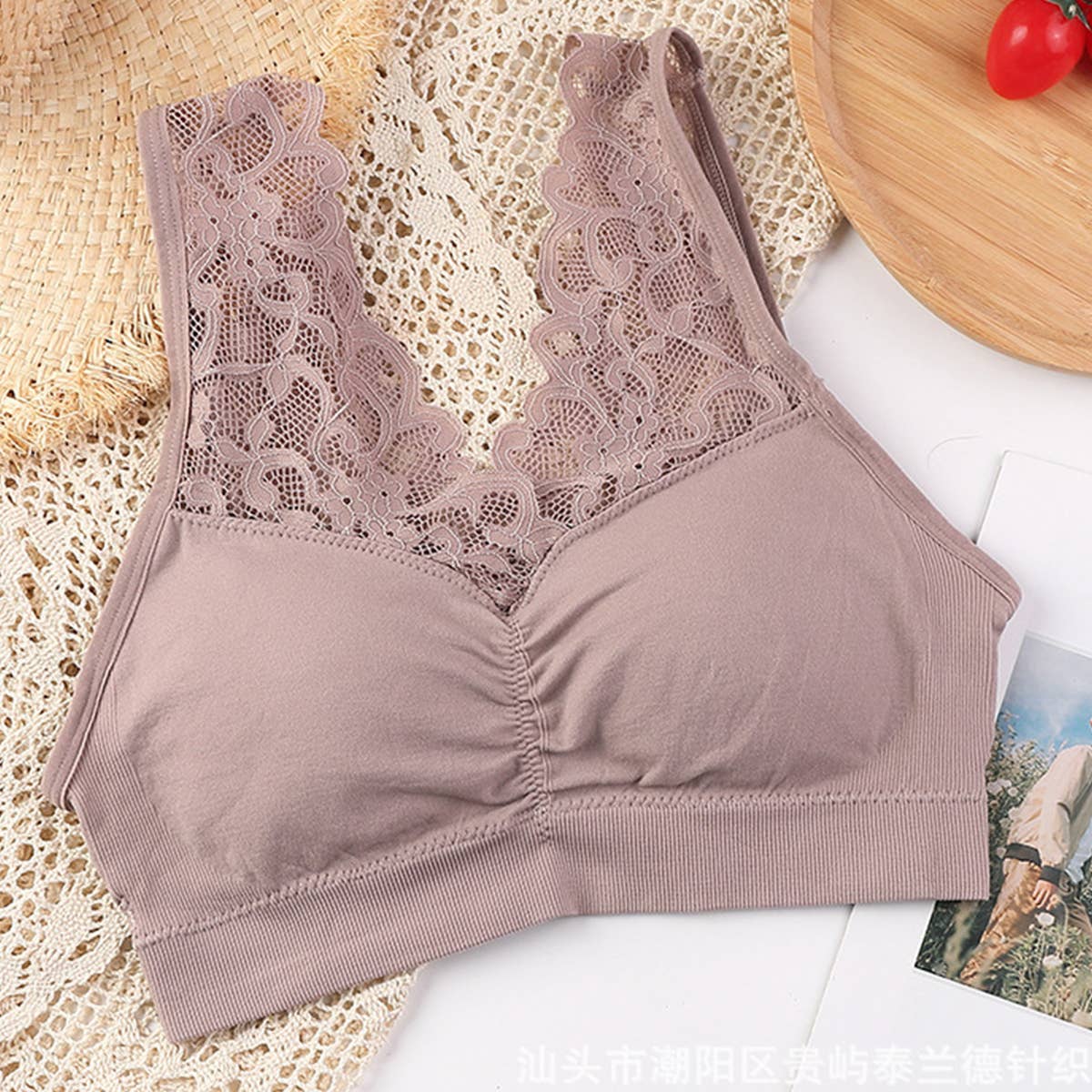 Women Plus-Size Lace Bra With Beautiful Back_Cwmu0050