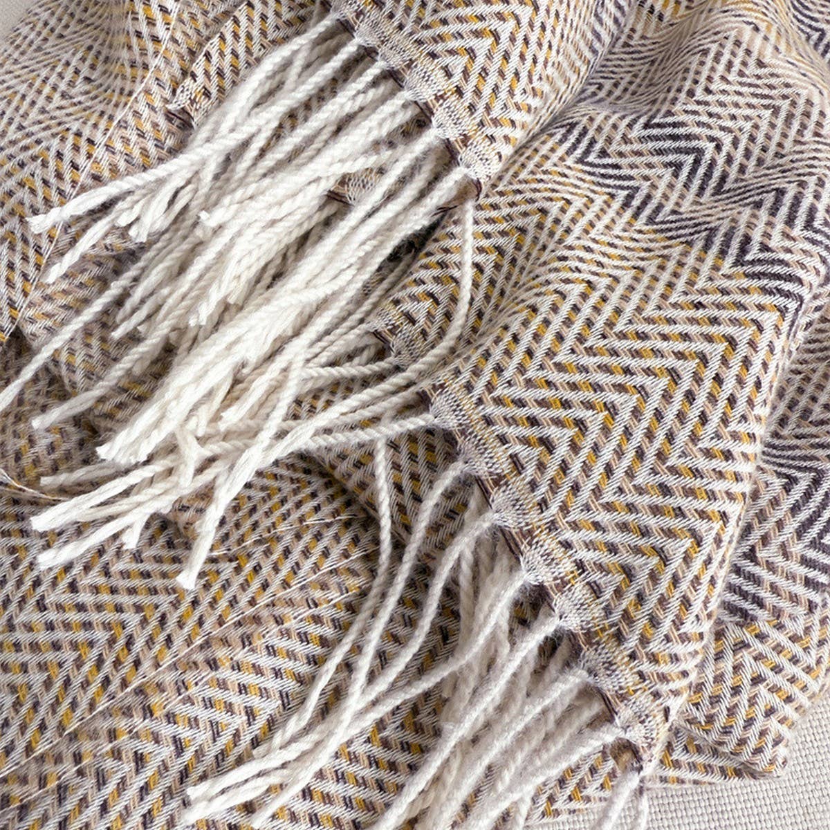 CLASSIC CHECKERED SHAWL SCARF WITH SOFT TASSELS_CWASC2766