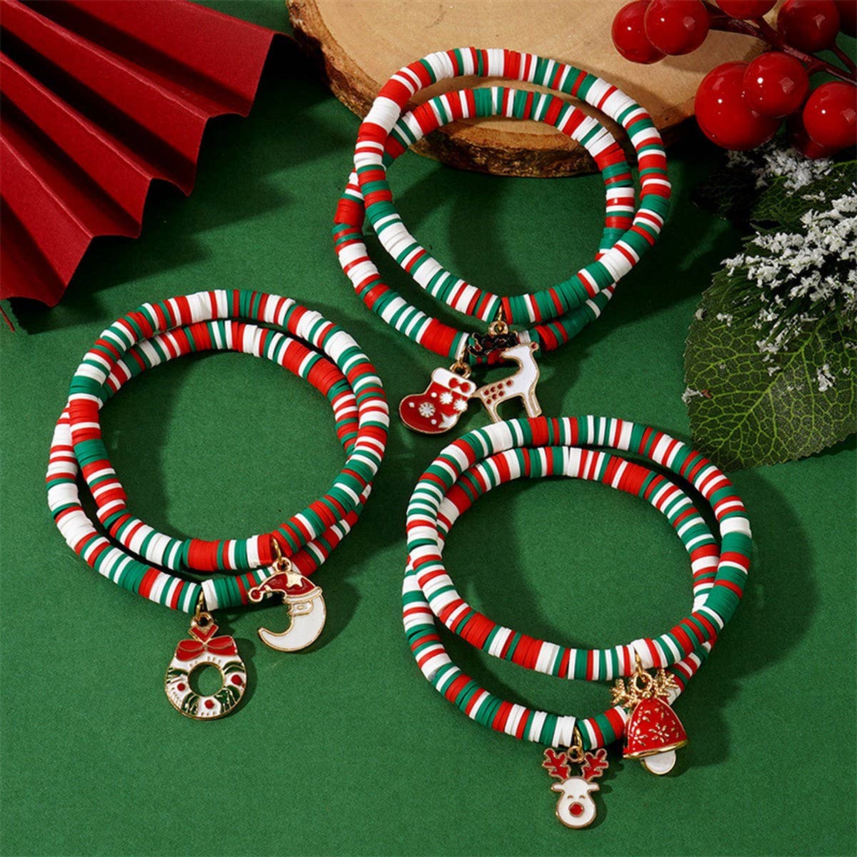 Cwaje2510_Colorful Beaded Pendant Christmas Bracelet