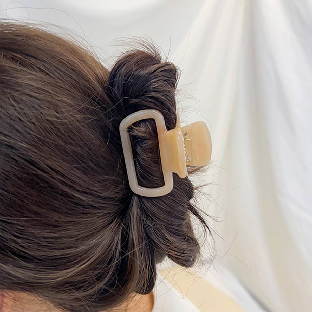 HEART ACETATE HAIR CLAW MINIMALIST CHIC CLIP_CWAHA1596